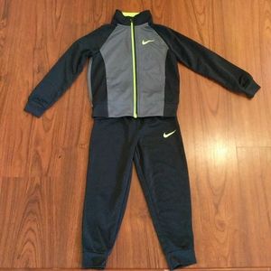 Boy's Nike Athletic Outfit Set Zip-up Jacket Joggers Size 4T